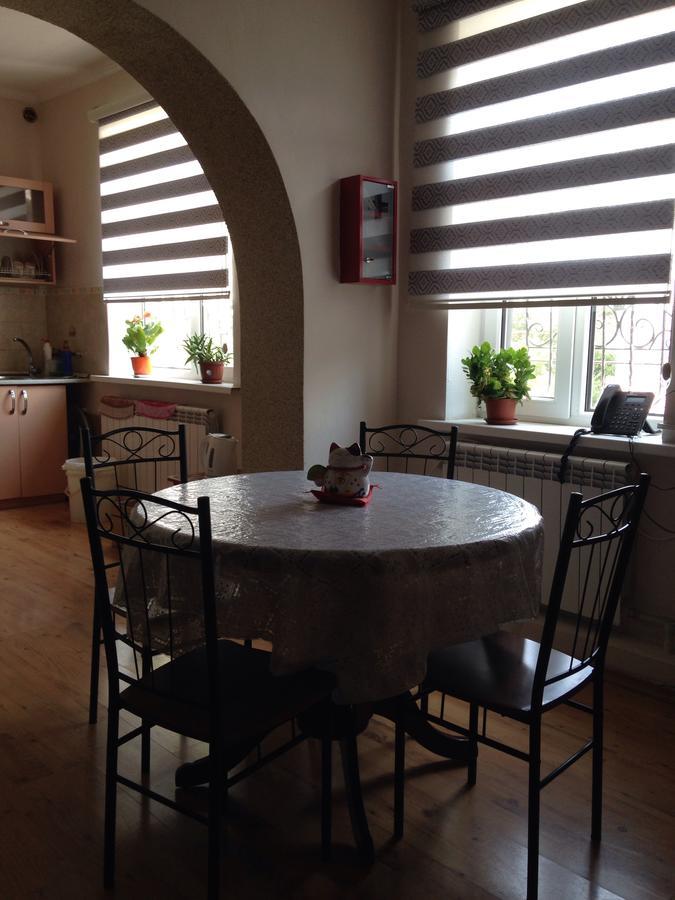 Hostel Arzy Atyraū Exteriör bild