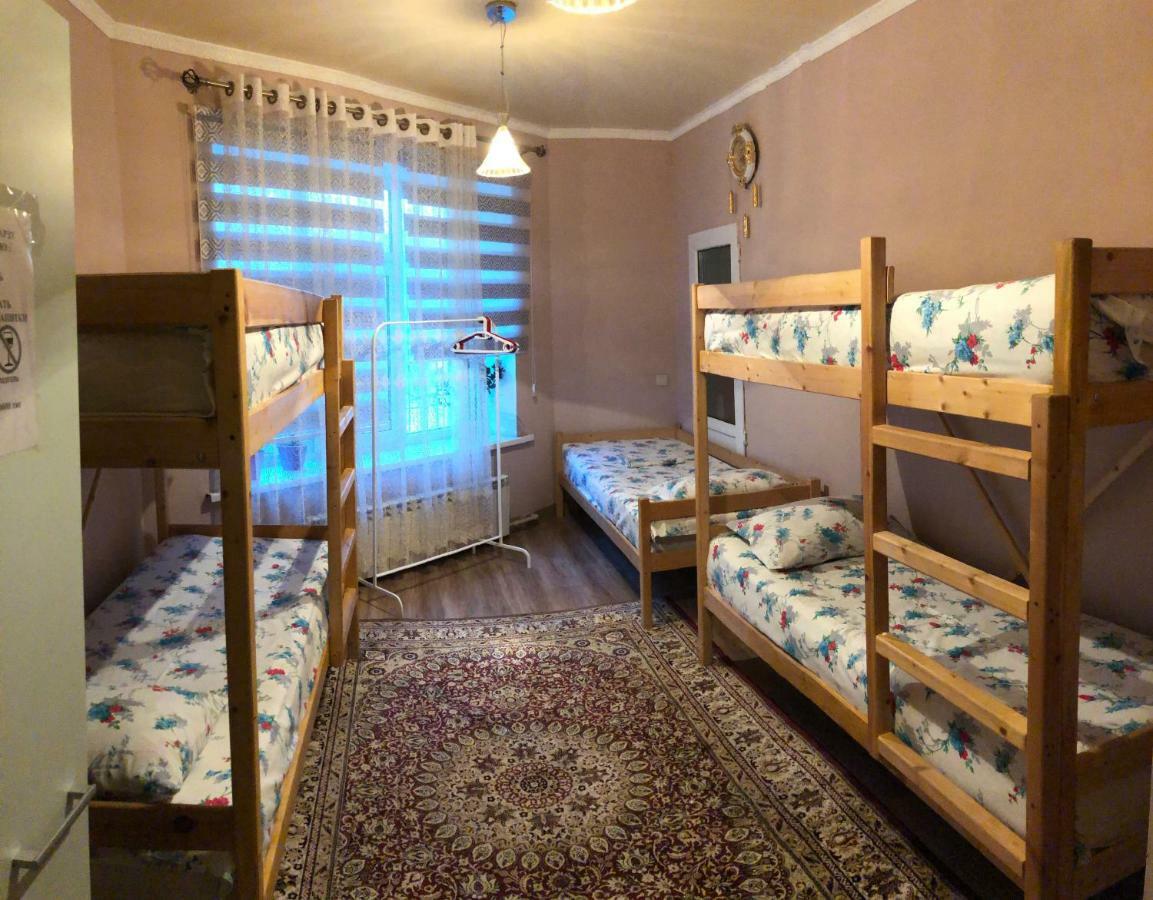 Hostel Arzy Atyraū Exteriör bild